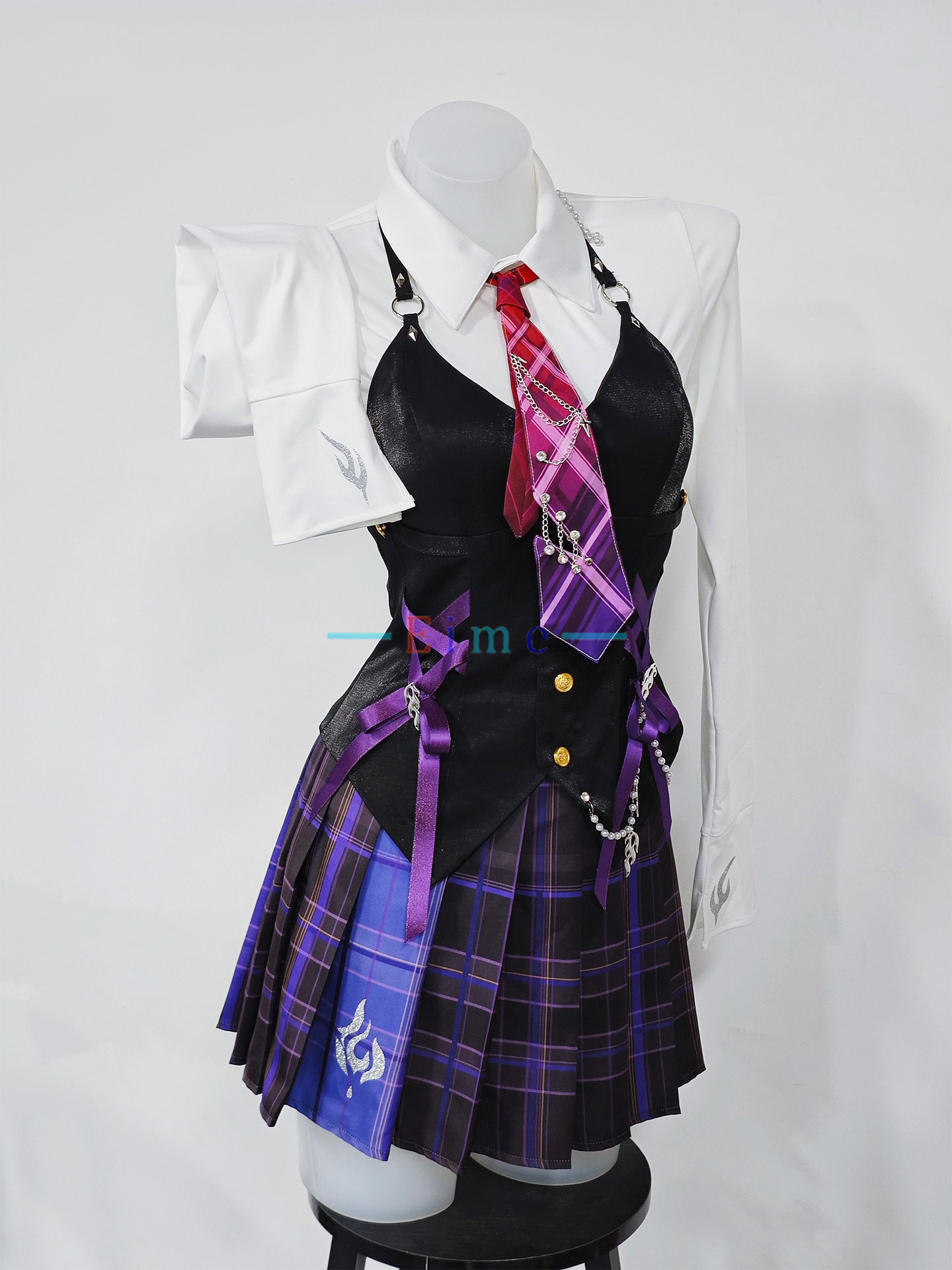 Game Naraka Bladepoint Tarka J - đánh giá và giá Anime Cosplay Show